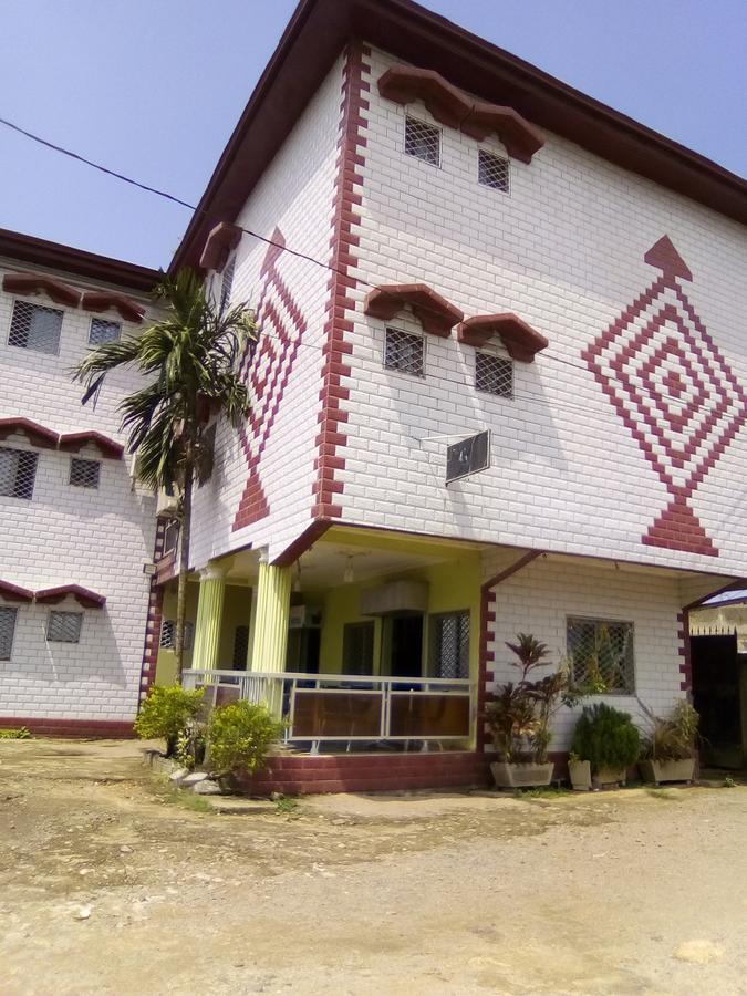 Hotel Kdv Bonabéri Buitenkant foto