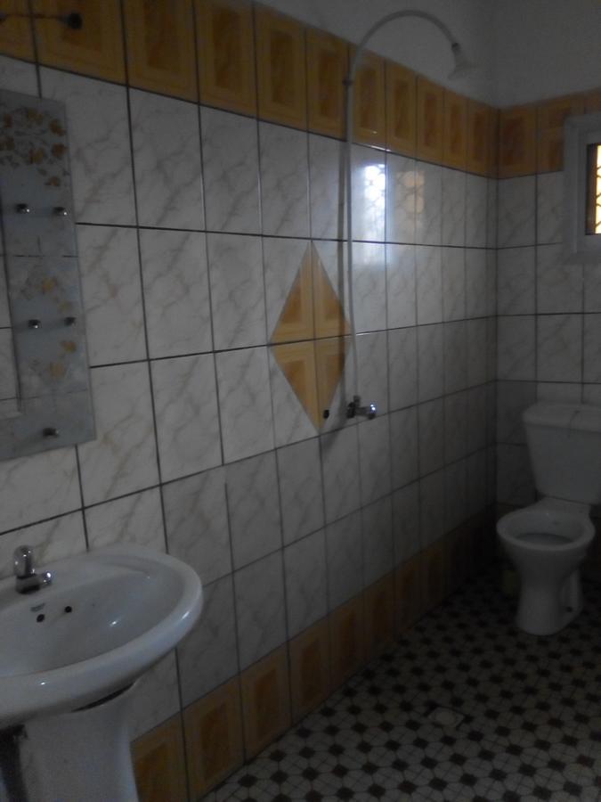 Hotel Kdv Bonabéri Buitenkant foto